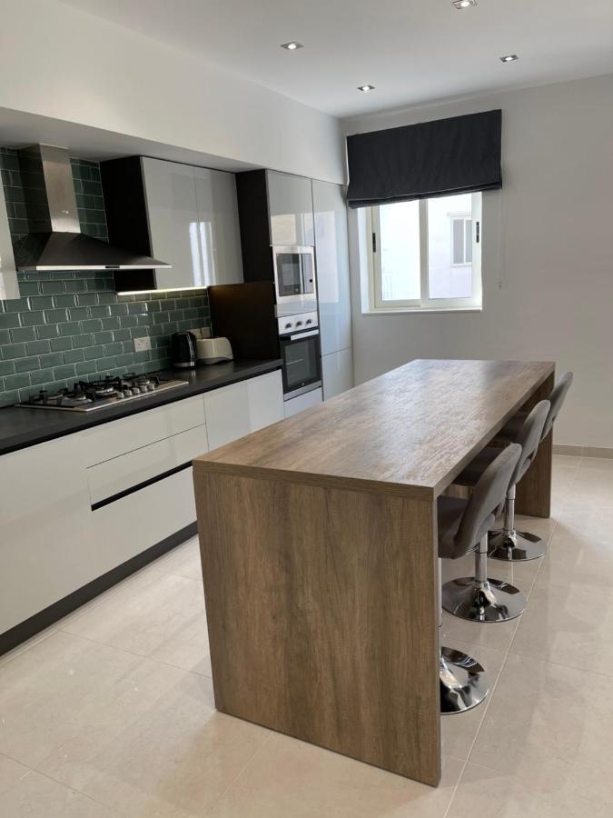 Sunset Modern Apt Near The Beach Birzebbuga Exterior photo